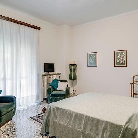 Sentirsi A Casa, Lontano Da Casa-Feel At Home Away From Home Caronno Pertusella Exterior photo