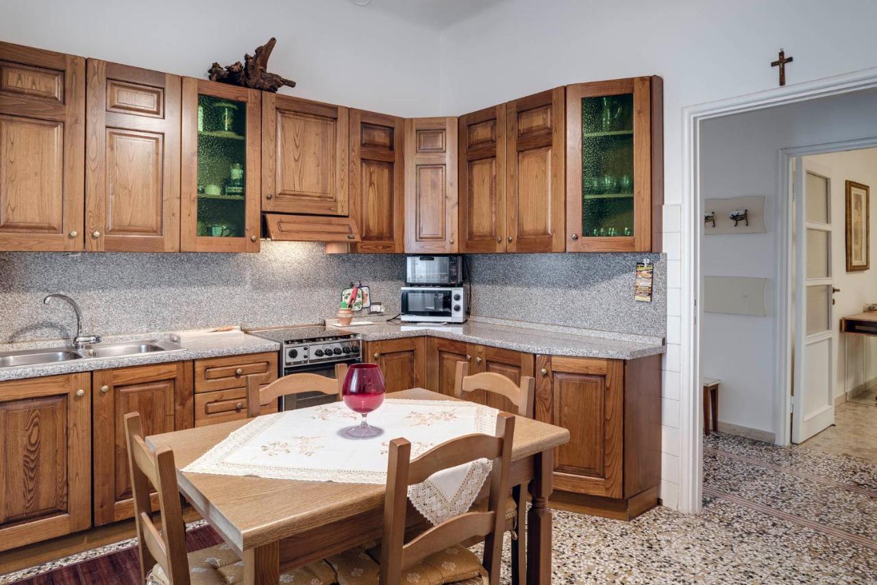 Sentirsi A Casa, Lontano Da Casa-Feel At Home Away From Home Caronno Pertusella Exterior photo