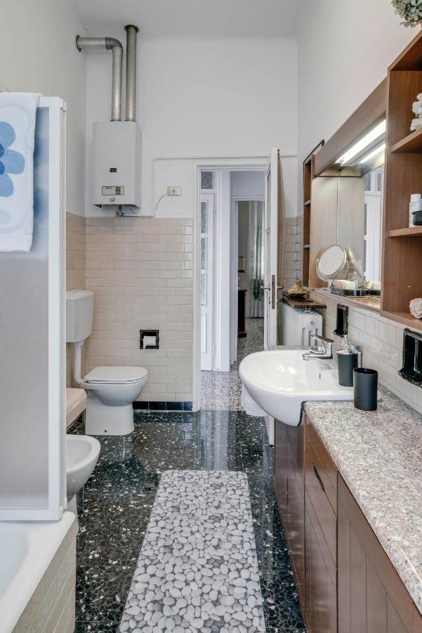 Sentirsi A Casa, Lontano Da Casa-Feel At Home Away From Home Caronno Pertusella Exterior photo