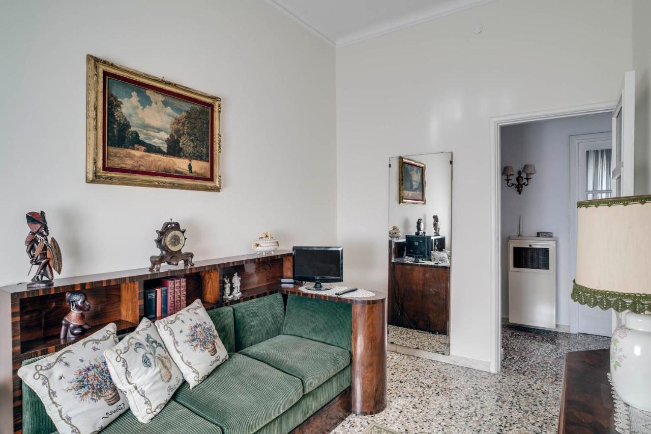 Sentirsi A Casa, Lontano Da Casa-Feel At Home Away From Home Caronno Pertusella Exterior photo